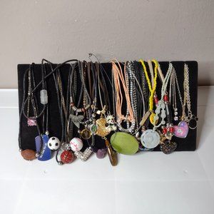 Lot Of Over 30 Pendant Necklaces. As Is.